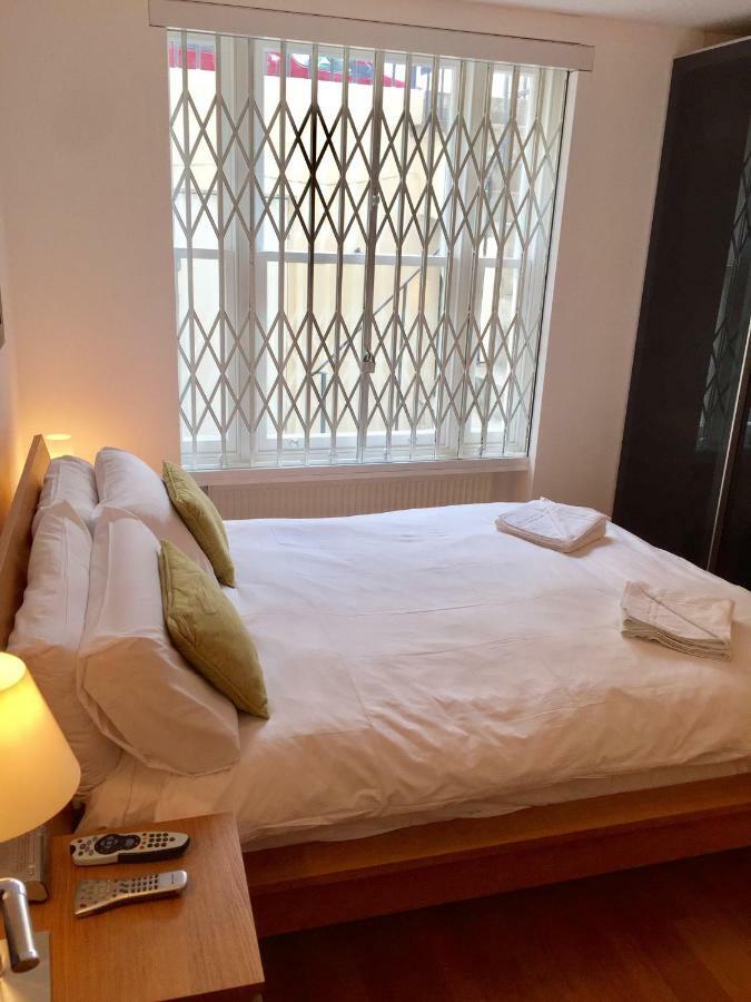 Stylish Apartment In Victoria Лондон Экстерьер фото
