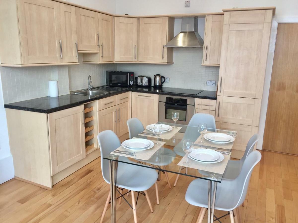 Stylish Apartment In Victoria Лондон Экстерьер фото